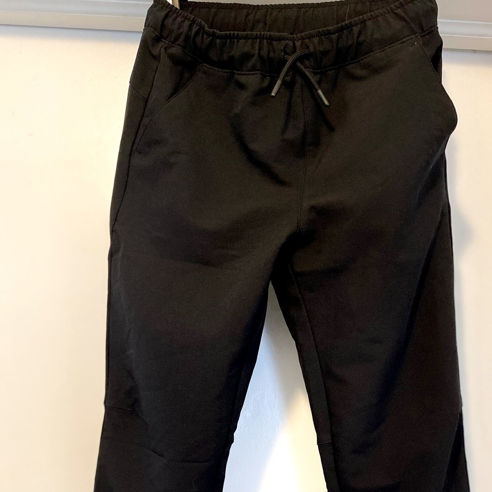 Old navy active stretchtech size 10/12 kids water resistant jogger pants